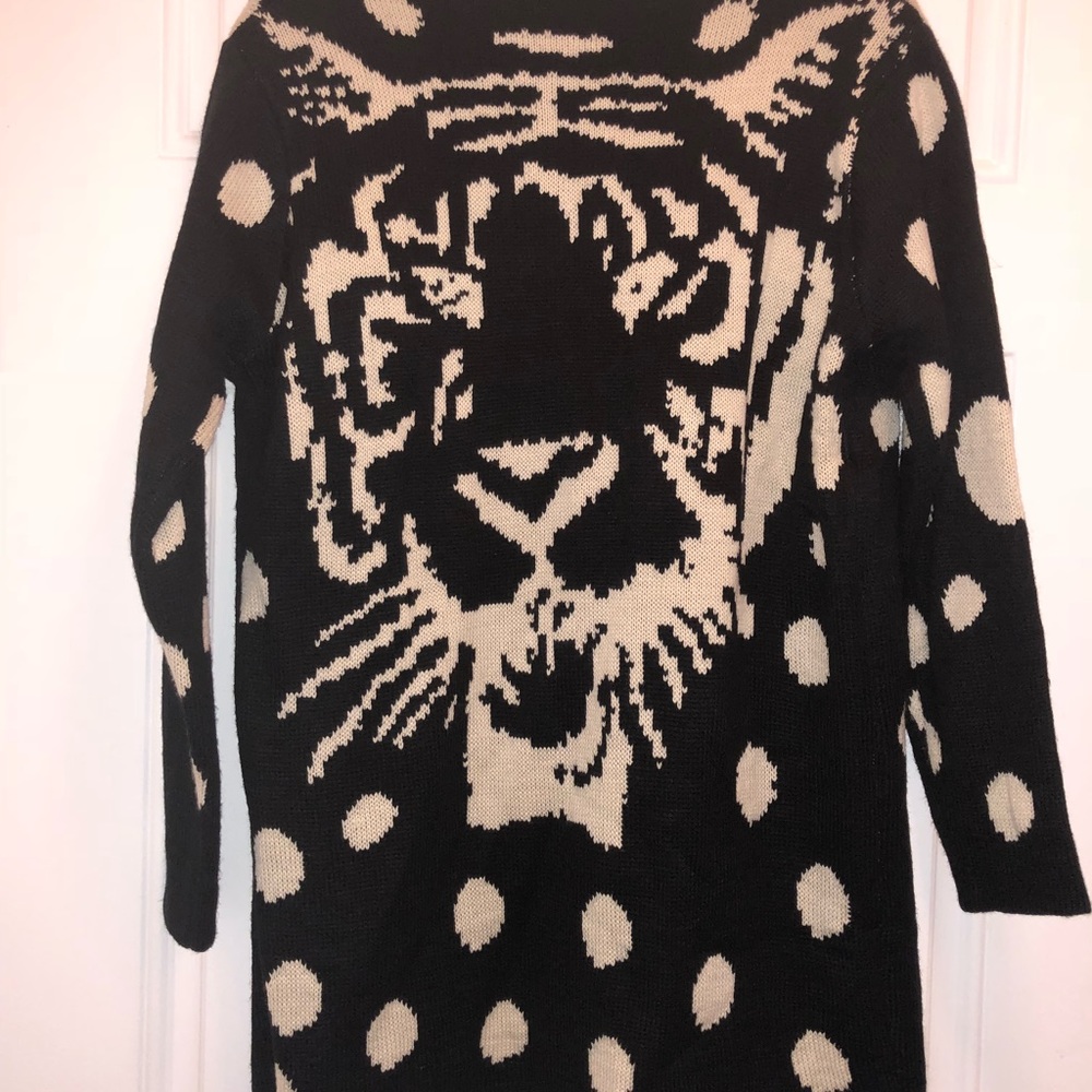 Black and Cream Tiger Sweater M